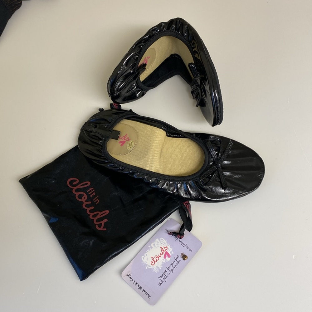 Fit In Clouds All Purpose Foldable Black Patent Flats w Matching Tote NWT
